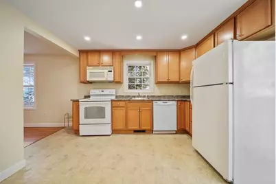 15 A Roosevelt Avenue, Hudson, NH 03051 - Photo 9