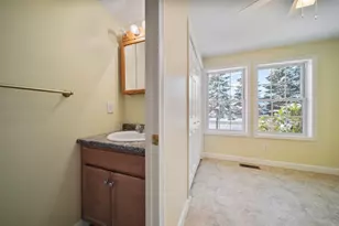 15 A Roosevelt Ave, Hudson, NH 03051 - Photo 19