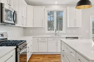 13 Copps Dr, Rochester, NH 03868 - Photo 5