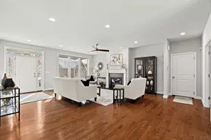 43 Maple Leaf Way, Manchester, NH 03102 - Photo 5