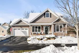 43 Maple Leaf Way, Manchester, NH 03102 - Photo 1