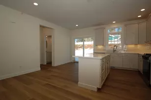 2A Dearborn Circle, Goffstown, NH 03045 - Photo 3