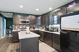 32 Mechanic St, Farmington, NH 03835 - Photo 7