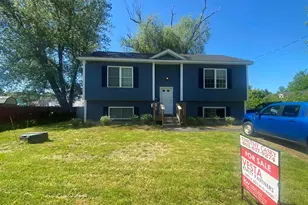 32 Mechanic St, Farmington, NH 03835 - Photo 1