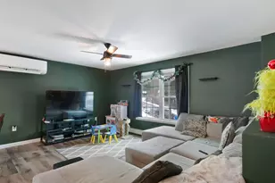 32 Mechanic St, Farmington, NH 03835 - Photo 11