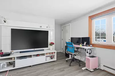 8 Crest Drive, Somersworth, NH 03878 - Photo 9