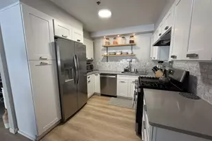 38 Tideview Dr, Dover, NH 03820 - Photo 3