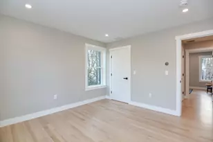 211 Hampstead Rd, Derry, NH 03038 - Photo 27