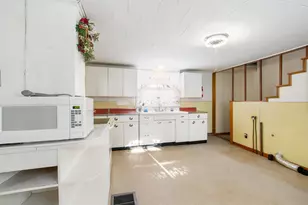 1816 Hutchins St, Berlin, NH 03570 - Photo 13