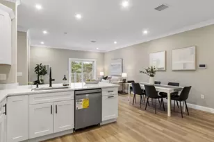 10100 S Willow St, Manchester, NH 03103 - Photo 7