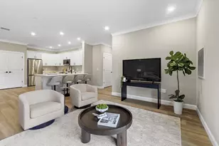 10100 S Willow St, Manchester, NH 03103 - Photo 15