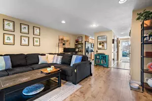 50 Edward J Roy Dr, Manchester, NH 03104 - Photo 9