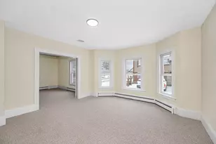 32 Crystal Ave, Derry, NH 03038 - Photo 9