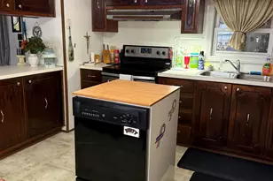 1013 Camelot Dr, Exeter, NH 03833 - Photo 7