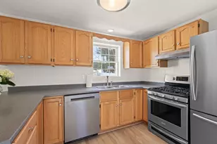 720 Brent St, Manchester, NH 01301 - Photo 11