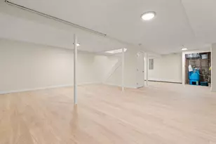 720 Brent St, Manchester, NH 01301 - Photo 31