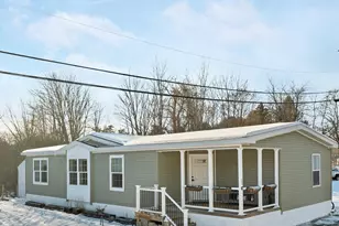 23 Dartmouth Cir, Newmarket, NH 03857 - Photo 1