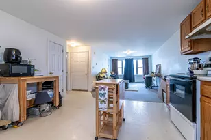 570 Montgomery St, Manchester, NH 03102 - Photo 29