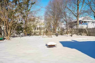 832 Clay St, Manchester, NH 03103 - Photo 7