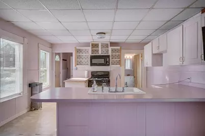 832 Clay Street, Manchester, NH 03103 - Photo 11