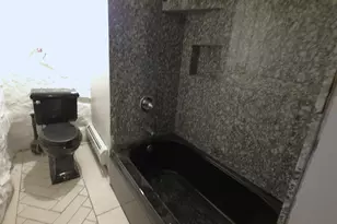 729 Pine St, Manchester, NH 03104 - Photo 15