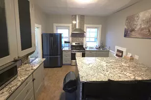 729 Pine St, Manchester, NH 03104 - Photo 5