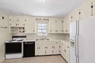 3 Henrietta St, Rochester, NH 03867 - Photo 11