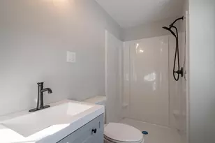 437 Chester Rd, Auburn, NH 03032 - Photo 13