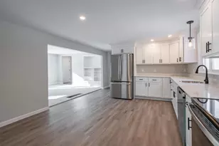 437 Chester Rd, Auburn, NH 03032 - Photo 5