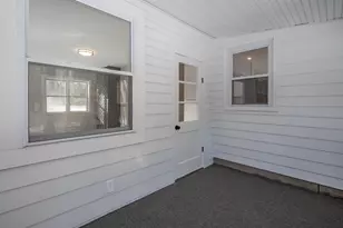 437 Chester Rd, Auburn, NH 03032 - Photo 23