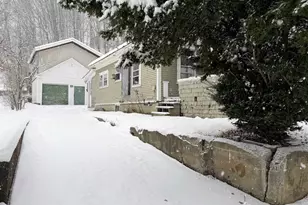 79 Merrill St, Springfield, VT 05156 - Photo 3