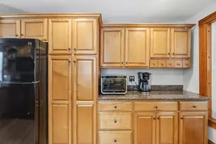 46 Noyes Rd, Londonderry, NH 03053 - Photo 5