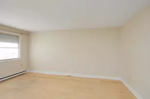 83 Cricketbrook Ave, Dover, NH 03820 - Photo 5