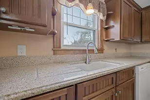 259 St Marie St, Manchester, NH 03102 - Photo 7