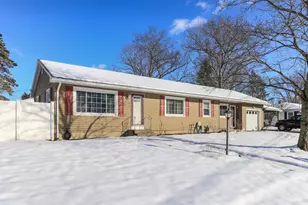 2 Denise St, Nashua, NH 03063 - Photo 3