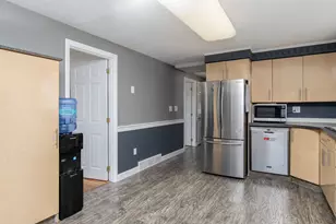 2 Denise St, Nashua, NH 03063 - Photo 13