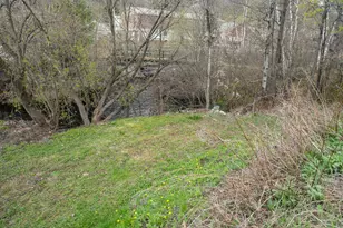 193 Willow St, Berlin, NH 03570 - Photo 37