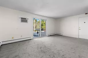 12 English Village Rd, Manchester, NH 03102 - Photo 9