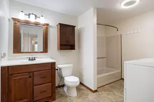 526 Abbott Farm Ln, Hudson, NH 03051 - Photo 11