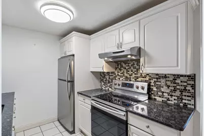 526 Abbott Farm Lane, Hudson, NH 03051 - Photo 5