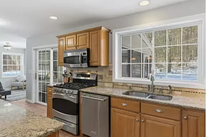 18 Holbrook Road, Bedford, NH 03110 - Photo 15