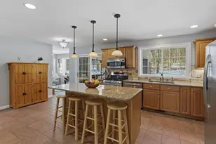 18 Holbrook Rd, Bedford, NH 03110 - Photo 13