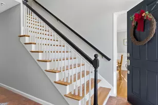 18 Holbrook Rd, Bedford, NH 03110 - Photo 5