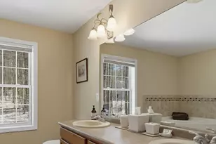 18 Holbrook Rd, Bedford, NH 03110 - Photo 25