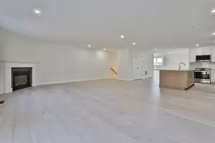 11 Autumn Ln, Raymond, NH 03077 - Photo 5