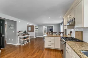 46 Goodhue Rd, Derry, NH 03038 - Photo 15