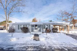 73 Riverledge Dr, Goffstown, NH 03045 - Photo 3