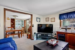 31 Libbey St, Goffstown, NH 03102 - Photo 9