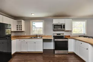 127 Holbrook Ave, Swanzey, NH 03446 - Photo 7