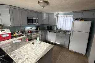 18-20 Elm St, Derry, NH 03038 - Photo 7